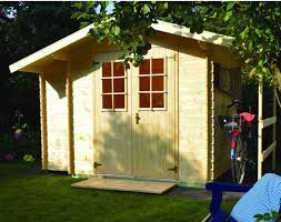 La casa in legno realizza il criterio della bioedilizia, che vuole rispettare l'ambiente e consumare meno risorse. Come Costruire Una Casetta In Legno Da Giardino Community Lm