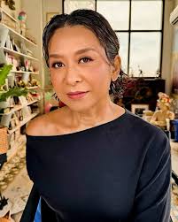 One of the rare times with a wet hair lewk. It can be quite unforgiving and  daunting. #pamana for @artefinoph @patriciaacejomakeup