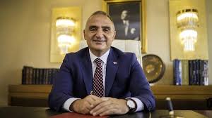 Turizm bakanı mehmet nuri ersoy'un dans ederken ve puro içerken ki görüntüsü ile ilgili yapılan yorumlar dikkatlerden kaçmadı. Kultur Ve Turizm Bakani Ersoy Otellerin Yuzde 50 Sini Acabilirsek Iyi Olacagini Dusunuyorum Son Dakika Haberleri