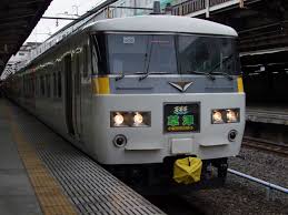 185系 新特急草津 駅 特急 鉄道