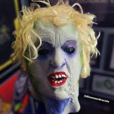 Some nice late night shots of my "aged" Stu Macher mask.