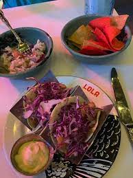 Offering a unique selection of local and international cuisine, this cozy al fresco restaurant is perfect for breakfast, lunch. Ceviche And Fish Tacos Very Good Bild Von Lola Taqueria Aruba Tripadvisor