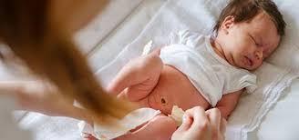 Los Primeros Dias De Su Bebe Orina Y Deposiciones Healthychildren Org