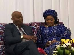 A 87 ans et impuissant, Aimé Emmanuel Yoka s'est marié avec sa Mbapé de 38  ans