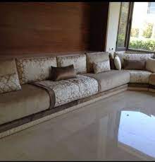 Vous allez découvrir 7 exemples où ces deux couleurs sont parfaitement mariées. Decoration Salon Gris Marocain 27 Saint Denis 05312136 Dans Ahurissant Salon Gris Et Bleu Petrole Rouge Design Tapis Jaune Salon Gri Yellow Carpet Sofa Bed