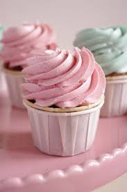 Cupcakes Barbapapa Et Puree De Fraise Recette Cupcakes Cupcake Facile Barbe A Papa