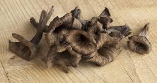 Une recette idéale pour les grandes occasions et les plats de fête ! Trompette De La Mort Ingredient Tout Savoir Sur La Trompette De La Mort 750g