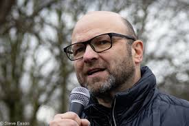 İngiltere'de Devir Teslim Zamanı: İşçi Partisi Büyük Farkla Kazandı