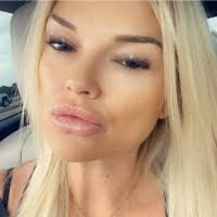 Jacquelyn Snow's Instagram, Twitter & Facebook