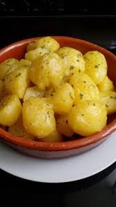 Patatas Para Guarnicion En Monsieur Cuisine Plus Mc Plus Estas Patatas Son Ideales Para Acompanar Cualquier Plato Recetas Con Patatas Comida Recetas De Cocina