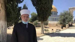 في أجواء روحانية سادها الاطمئنان والسكينة والخشوع توافد المصلون والمعتمرون ببيت الله الحرام من خلال خطة ليلة السابع والعشرين المعدة مسبقا من قبل الإد. Ù…ÙØªÙŠ Ø§Ù„Ù‚Ø¯Ø³ ÙŠØ¯Ø¹Ùˆ Ù„ÙˆÙ‚Ù Ø§Ù„Ø¹Ø¯ÙˆØ§Ù† Ø§Ù„Ø¹Ù†ØµØ±ÙŠ Ø¹Ù„Ù‰ Ø§Ù„Ù…Ø³Ø¬Ø¯ Ø§Ù„Ø£Ù‚ØµÙ‰