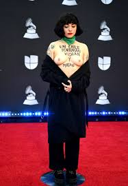 Khruangbin, jessica pratt, mon laferte, willow & billie eilish did lockdown shape you as a musician over this past year? Mon Laferte Sus Canciones Mas Famosas Feminismo Y Faceta Como Pintora Vogue Mexico Y Latinoamerica
