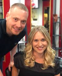 While i was growing up, my family also lived in peru and cuba, but i only went out there on holidays, so my spanish is rudimentary at best. A Beautiful Couple Enjoying Their New Hairstyles In Bangkoks Premier Salon For Everyone Zenred T Hair Color Experts Ombre Balayage Ombre Hair Color