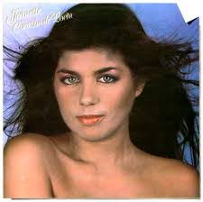 Jeanette Singer's Instagram, Twitter & Facebook