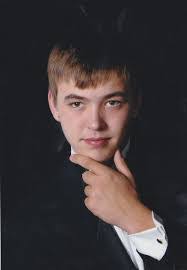 Ken Jackman's Instagram, Twitter & Facebook