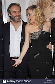 Carroll, who's complaining about a peeping tom on the loose. Kate Winslet Und Kinder Stockfotos Und Bilder Kaufen Alamy