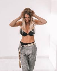 Are you looking to get in touch with jessica thivenin for commercial opportunities ? The Belt Off White Worn By Jessica Thivenin On The Account Instagram Of Jessica Thivenin Spotern