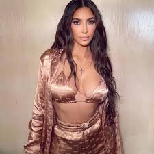 Skimmed , skim·ming , skims v. Kim Kardashian S Skims Valued At 1 6 Billion News Business 1293666