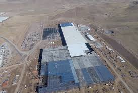 Tesla is building a massive factory in nevada to produce lithium ion batteries for its electric vehicles. Tesla Gigafactory Size Tesla Power 2020