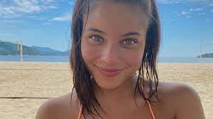 The pair began dating after being introduced to each other at rio. Neymar Psg Star Ist Angeblich Mit Sangerin Emilia Mernes Zusammen