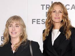 They wedding took place in taos, new mexico. Julia Roberts Ihre Schwester Verblasst Neben Ihr Bunte De