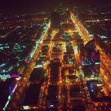 جسر المشاهدة في برج المملكة Sky Bridge أعلى مطل في الشرق الأوسط مدينة الرياض