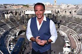 Retrouvez gratuitement et en exclusivité tous les replay, videos, exclus et news de la chanson de l'année 2020 sur tf1. La Chanson De L Annee 2019 Les Premiers Artistes Confirmes Sur Scene A Nimes Avec Nikos