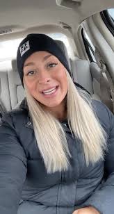 Melissa Peacock's Instagram, Twitter & Facebook