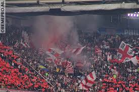 It is between ajax, of amsterdam and psv. Ajax Foto Side