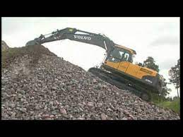 How To Work On Slopes With A Volvo Crawler Excavator Part 9 Of 15 Youtube