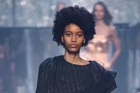 Maybe you would like to learn more about one of these? Cheveux Courts Et Frises Quelle Coupe Adopter