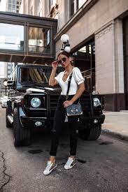 Casual Spring Look Blogger Miamiamine Wearing Puffy Sleeve Top And Golden Goose Sneakers At Miamiamin Golden Goose Sneakers Outfit Fashion Golden Goose Outfit