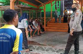 Pemilih dan pengguna hak pilih. Fasilitas Sman 1 Karimun Dirusak Polisi Diminta Usut Pelakunya Jurnal Terkini
