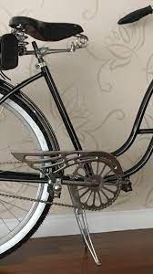 pin by supol phuakim on bicicletas vintage raleigh bicycle old bicycle vintage bicycles