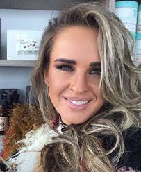 Din această primăvară, diana munteanu și liviu vârciu fac echipă la antena 1. Vedeta Tv Diana Munteanu Biografie CarierÄƒ È™i ViaÈ›a PersonalÄƒ