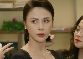 Gia đình mình vui bất thình lình tập 22: Nữ phản diện vừa xuất hiện đã cho  Trâm Anh ăn tát