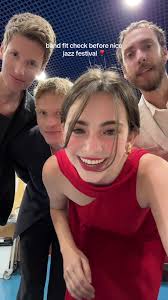 making my band film tiktoks with me because that’s team bonding baby!!!  #singer #jazz #broadway #tour