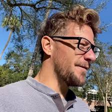 An investment in knowledge pays the best interest., Benjamin Franklin ⚡️ 🪁  🏫 📚✏️🇺🇬, We have raised $205.33 thus far so we only need 67,946.7 more  people to donate oneDAM DIME 🪙, That will make ...