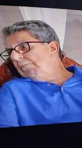 Ahí una parte en q cesar está hablando con Gina y dice que se pasó dos años  en México porq creo que era España miren bien esa parte es cuando ella va