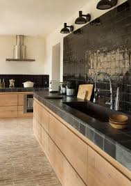 Relooker Une Cuisine Touche Deco Au Top En 2020 Facade Cuisine Cuisine Dessin Cuisines Maison