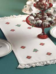 Get unlimited access to hundreds of free patterns. Christmas Table Runner I Cross Stitch Free Patterns
