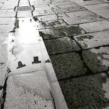 Wearing Shadows Shadows Ombre Biella Biellastreetart Streetart Stesa Wearings Tshirt Water Floor Puddle Pozzanghera Instagram Instagram Posts Image