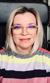 Karen Batchelor's Instagram, Twitter & Facebook