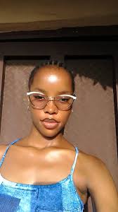 Of course Heinz advertises its collab with Mustard after Kendrick wins  Record of the Year at the Grammy's for 'Not Like Us.' Heinz out here  travelin' below the 10.