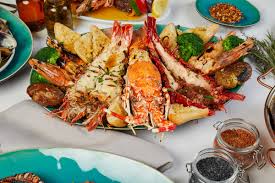 Mâncare catering pentru acasă preparată în ziua livrării! Fructele De Mare O AlternativÄƒ CulinarÄƒ Pentru Post Dancing Lobster