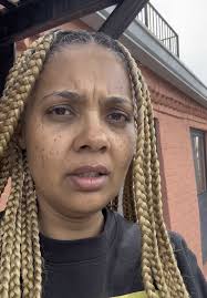 Not me becoming a birder… thanks @Netflix But seriously, is this a northern  cardinal or American robin? #TheResidence #CordeliaCupp #Netflix