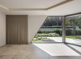 Choose from 50 standard exterior colors, custom colors and anodized finishes, plus a range of interior wood species and beautiful interior stains. 10 Ways Window Design Can Influence Your Interiors