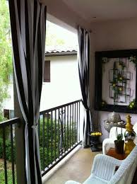 Sichtschutz Fur Terrasse Und Balkon Draussen Versteckt Sitzen Archzine Net Wohnung Mit Balkon Einrichten Wohnung Balkon Dekoration Wohnung Terrasse Dekoration