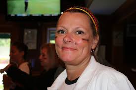 Ex-Pat Fans Hope Football's Coming 'Home'