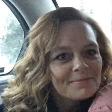 Shauna Thurston's Instagram, Twitter & Facebook